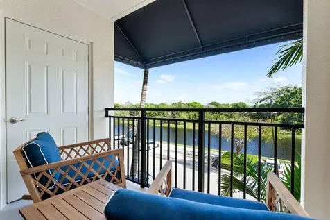 4905 Midtown Lane Palm Beach Gardens FL 33418