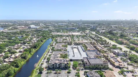 4905 Midtown Lane Palm Beach Gardens FL 33418