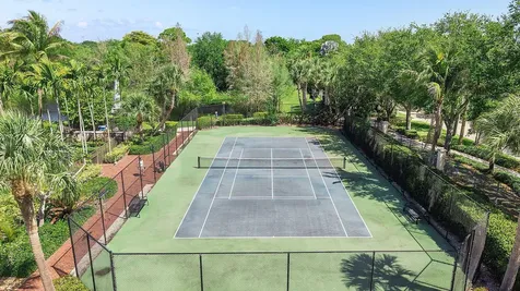 4905 Midtown Lane Palm Beach Gardens FL 33418
