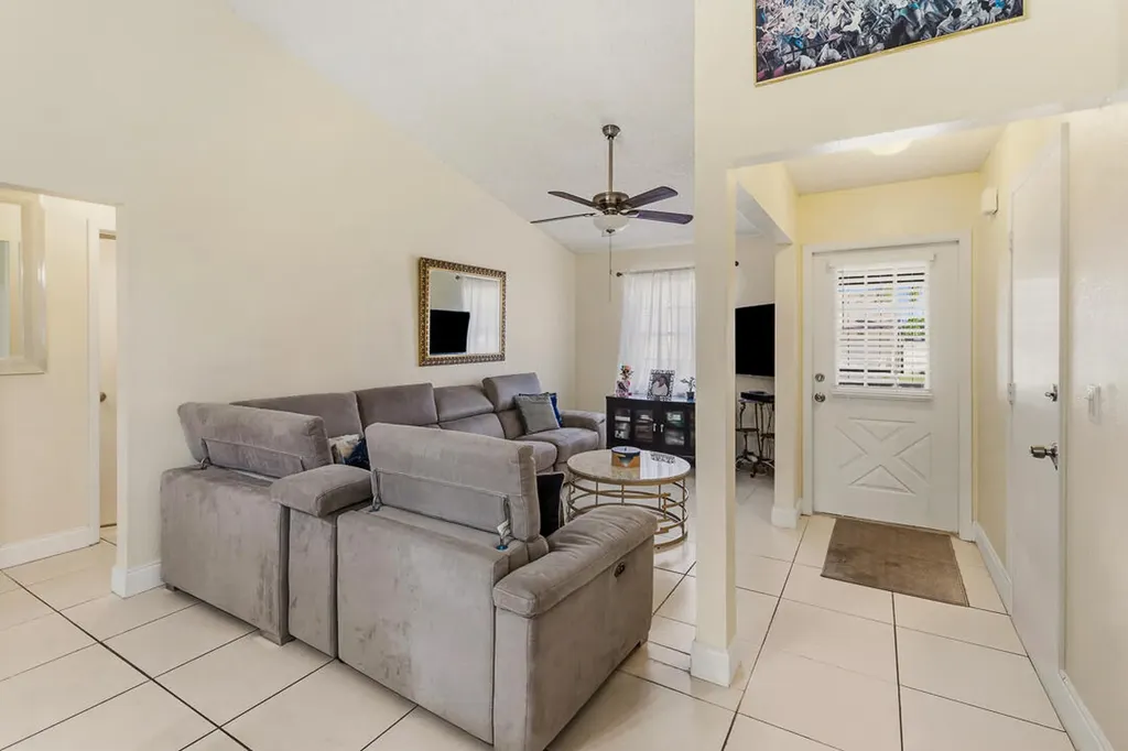 2363 SE Breckenridge Circle Port St Lucie FL 34952