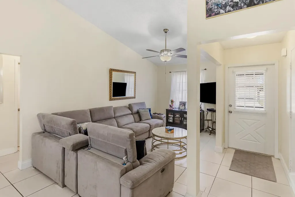 2363 SE Breckenridge Circle Port St Lucie FL 34952