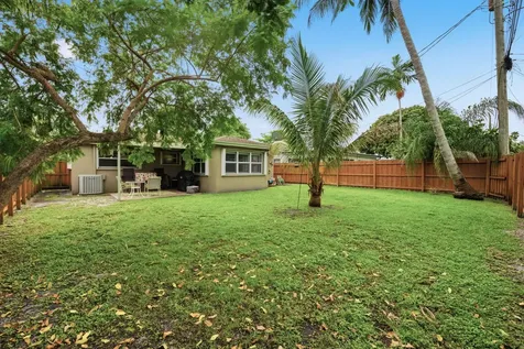397 NW 48th Street Oakland Park FL 33309