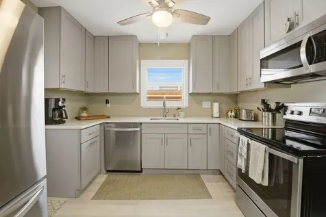 397 NW 48th Street Oakland Park FL 33309
