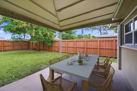 397 NW 48th Street Oakland Park FL 33309