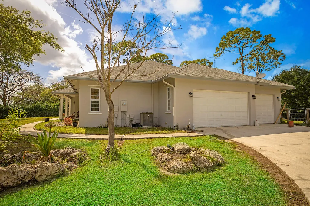 17887 N 68th Street Street N The Acreage FL 33470
