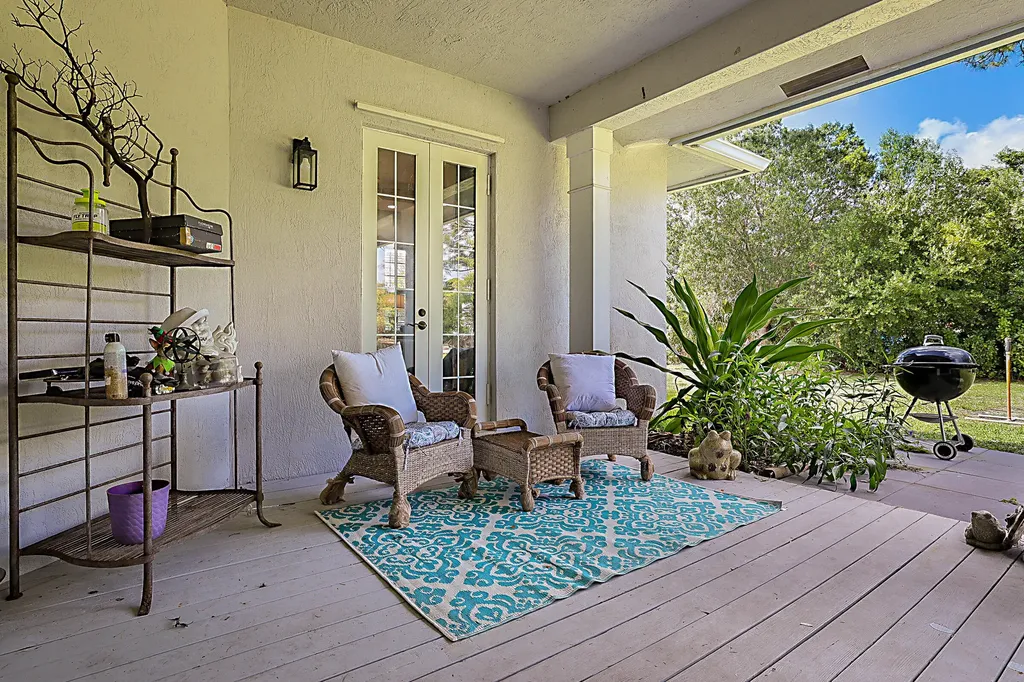 17887 N 68th Street Street N The Acreage FL 33470