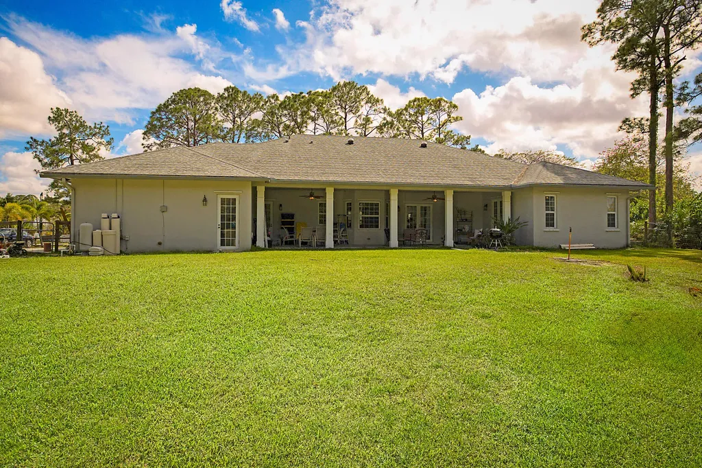 17887 N 68th Street Street N The Acreage FL 33470