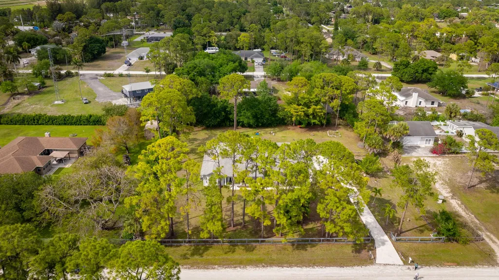 17887 N 68th Street Street N The Acreage FL 33470