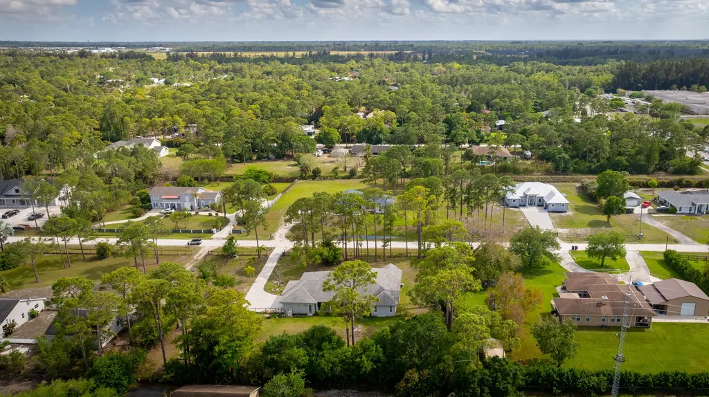 17887 N 68th Street Street N The Acreage FL 33470