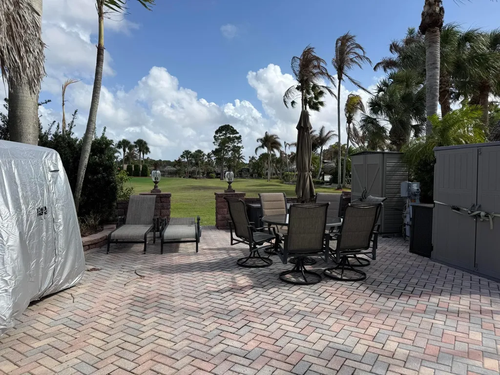 424 NW Chipshot Lane Port St Lucie FL 34986
