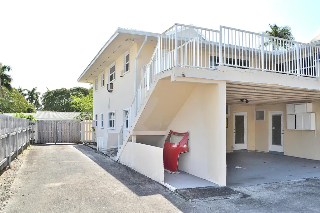 2633 Middle River Drive Fort Lauderdale FL 33306