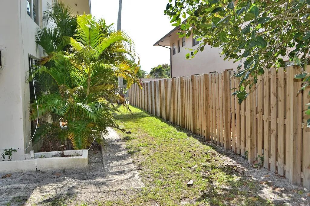 2633 Middle River Drive Fort Lauderdale FL 33306