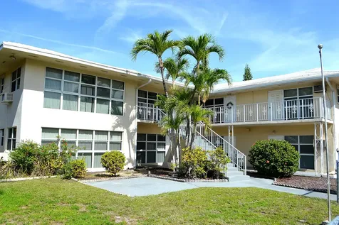 2633 Middle River Drive Fort Lauderdale FL 33306