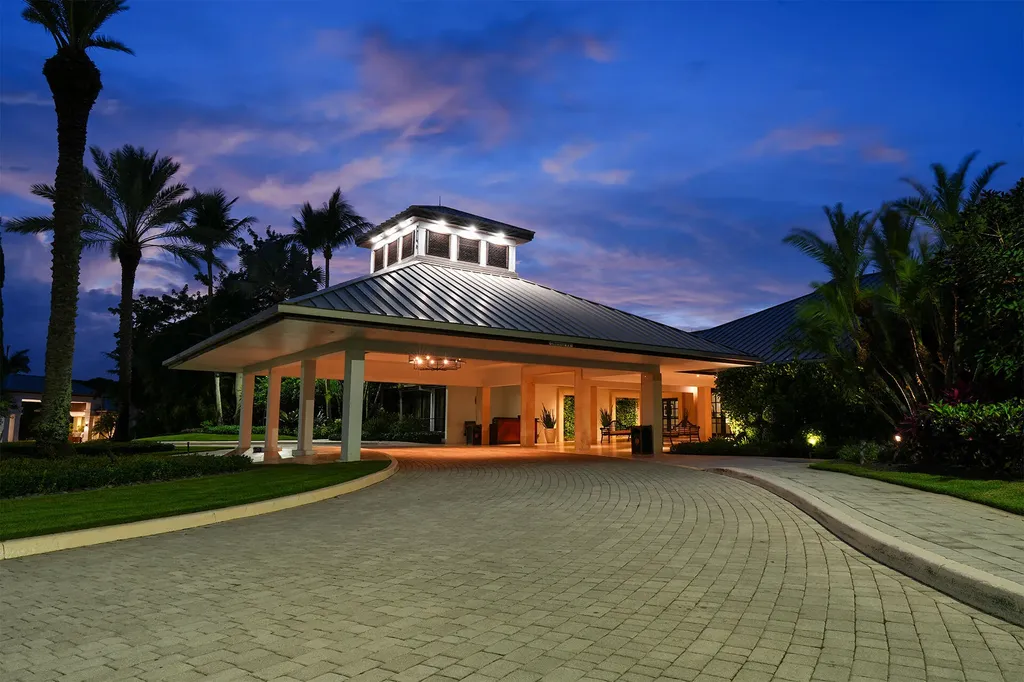 17730 Scarsdale Way Boca Raton FL 33496