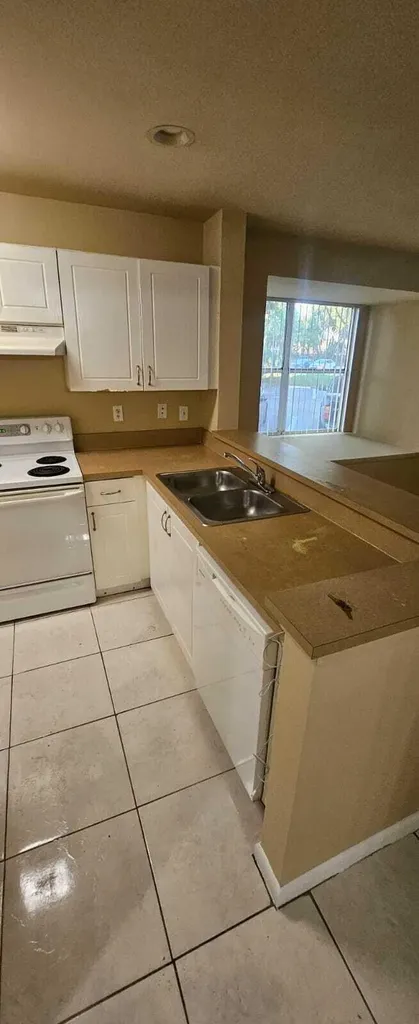 4767 Via Palm Lakes West Palm Beach FL 33417