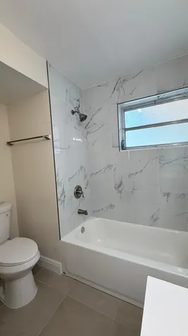 4081 NW 35th Avenue Lauderdale Lakes FL 33309