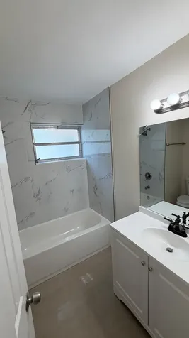 4081 NW 35th Avenue Lauderdale Lakes FL 33309