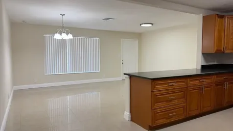 4081 NW 35th Avenue Lauderdale Lakes FL 33309