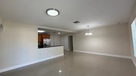 4081 NW 35th Avenue Lauderdale Lakes FL 33309