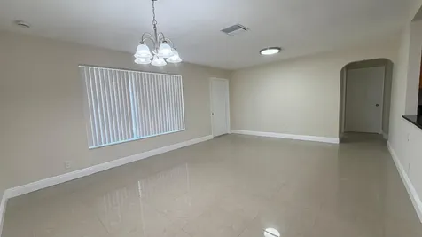 4081 NW 35th Avenue Lauderdale Lakes FL 33309
