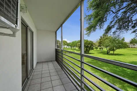 314 Brighton Boca Raton FL 33434