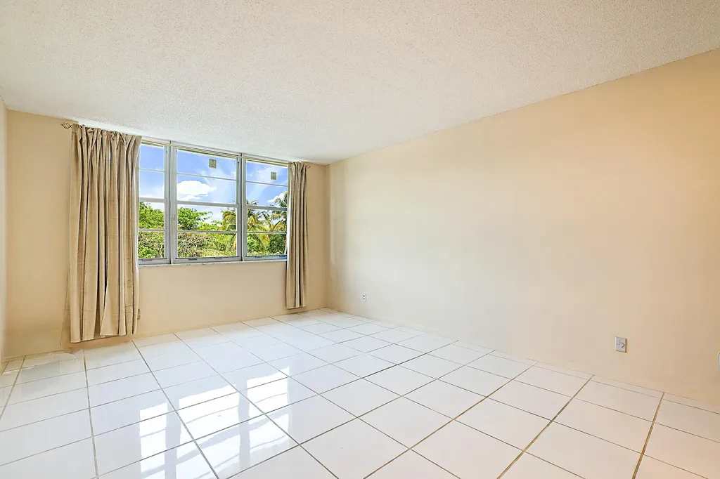 2121 N Ocean Boulevard Boca Raton FL 33431
