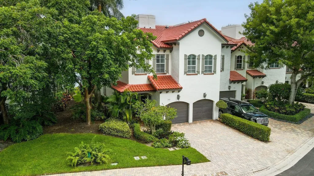 1527 Estuary Trail Delray Beach FL 33483