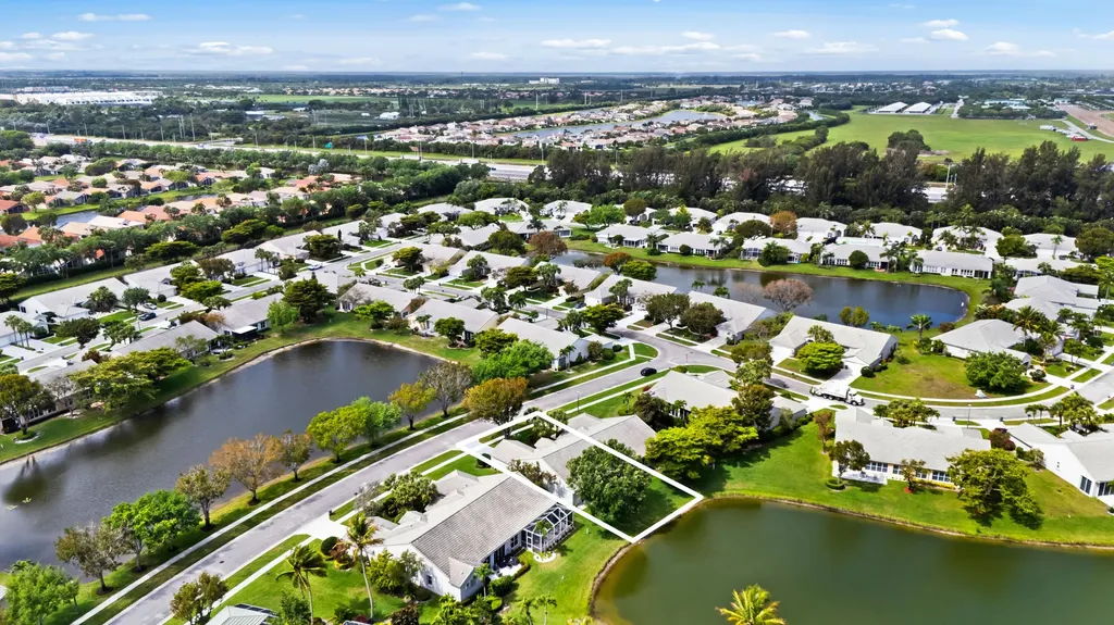 7825 Aberdeen Lakes Drive Boynton Beach FL 33472