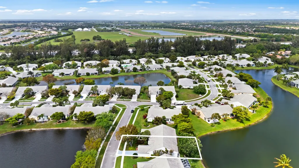 7825 Aberdeen Lakes Drive Boynton Beach FL 33472