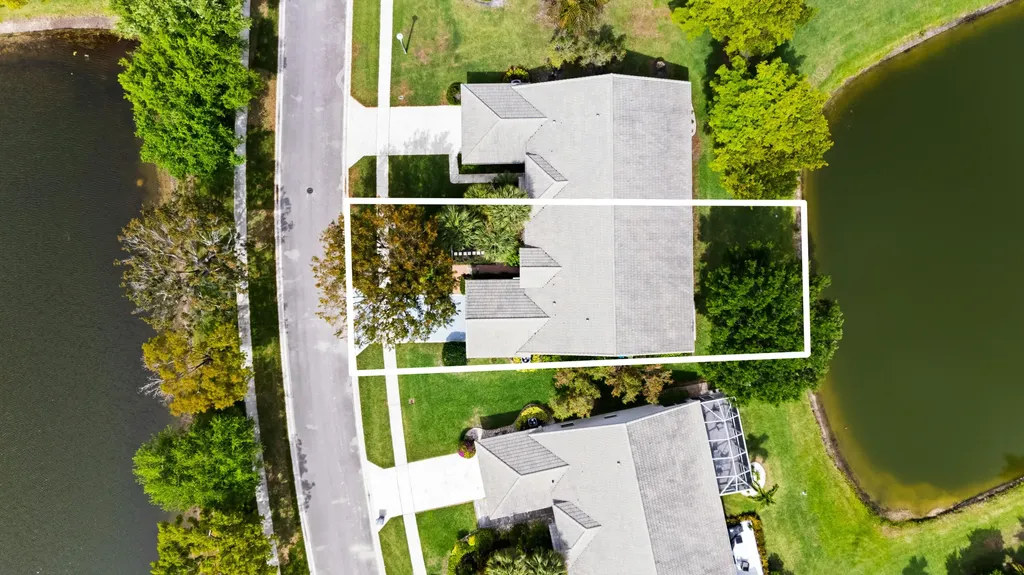 7825 Aberdeen Lakes Drive Boynton Beach FL 33472
