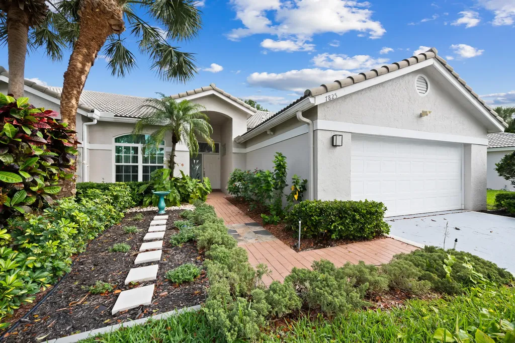 7825 Aberdeen Lakes Drive Boynton Beach FL 33472