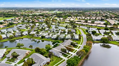7825 Aberdeen Lakes Drive Boynton Beach FL 33472