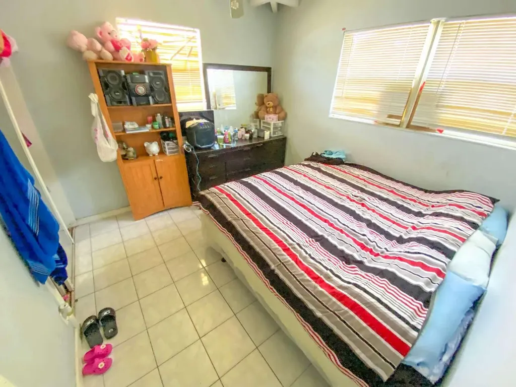527 48th Street West Palm Beach FL 33407