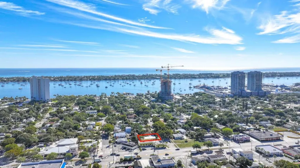 527 48th Street West Palm Beach FL 33407