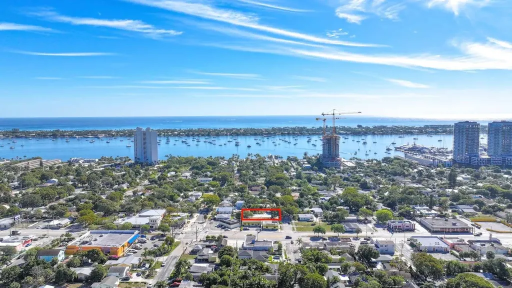 527 48th Street West Palm Beach FL 33407