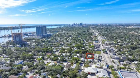 527 48th Street West Palm Beach FL 33407