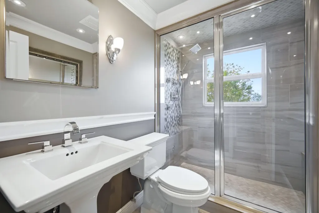 2901 S Palm Aire Drive Pompano Beach FL 33069
