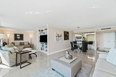 2400 Presidential Way West Palm Beach FL 33401