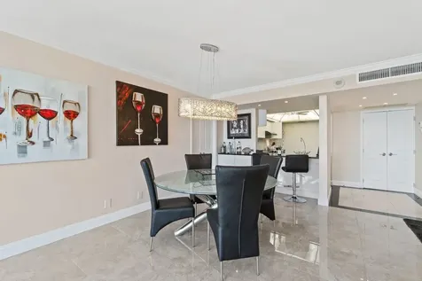 2400 Presidential Way West Palm Beach FL 33401