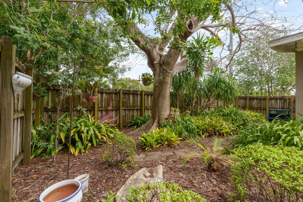 1617 NE 8th Avenue Fort Lauderdale FL 33305