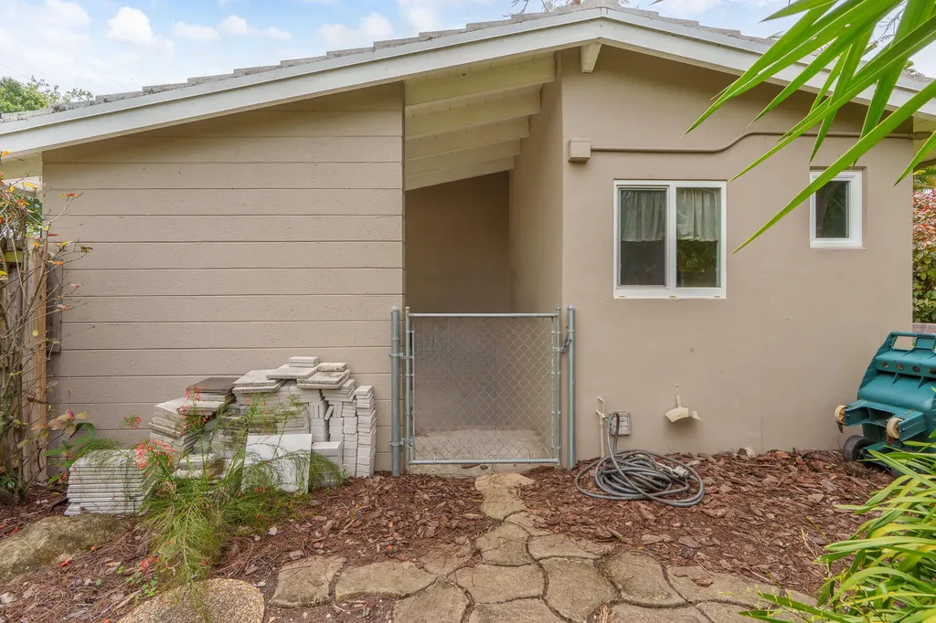 1617 NE 8th Avenue Fort Lauderdale FL 33305