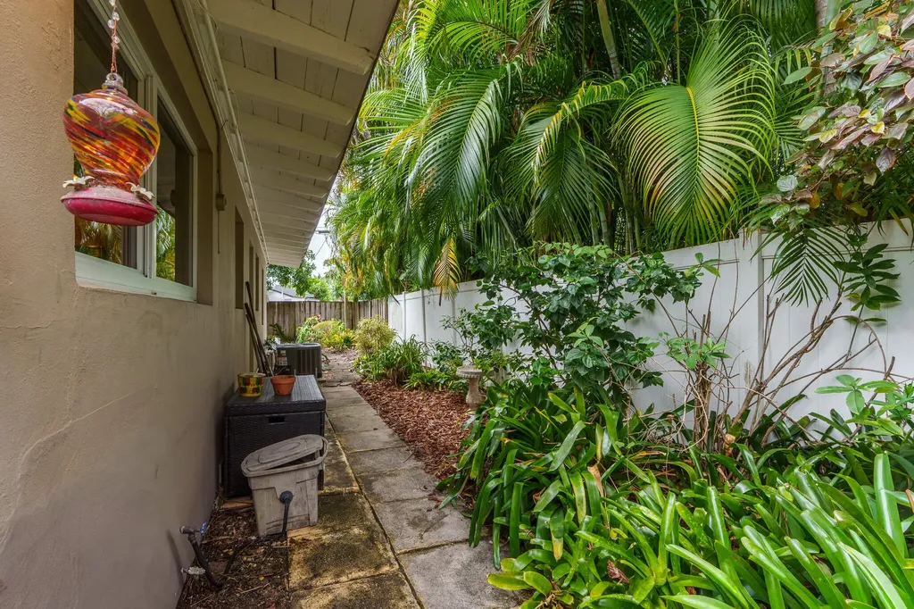 1617 NE 8th Avenue Fort Lauderdale FL 33305