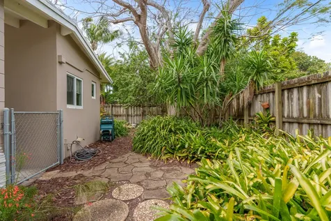 1617 NE 8th Avenue Fort Lauderdale FL 33305