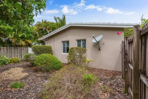 1617 NE 8th Avenue Fort Lauderdale FL 33305