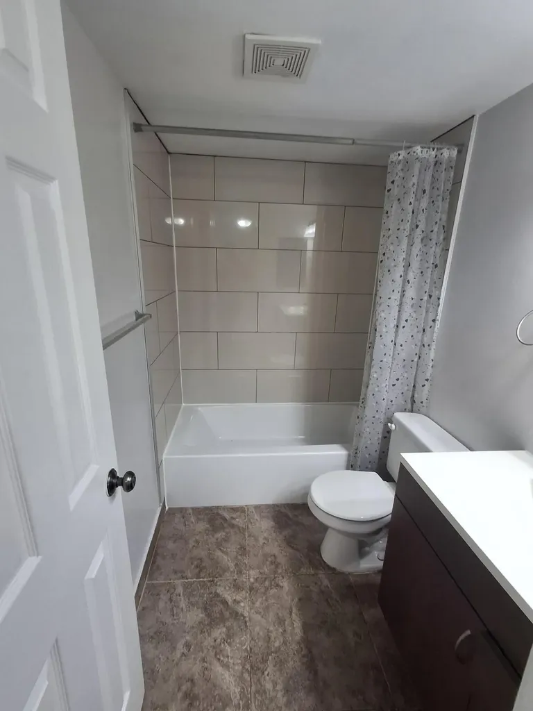 512 Gardens Drive Pompano Beach FL 33069