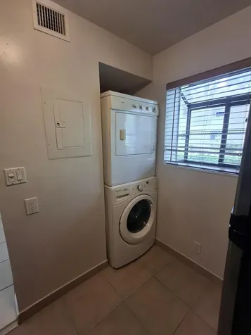 512 Gardens Drive Pompano Beach FL 33069