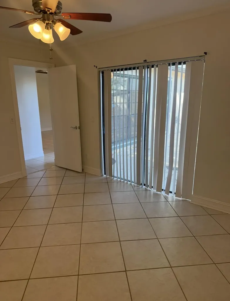 1005 Manor Drive Palm Springs FL 33461