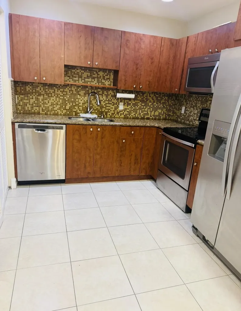 1005 Manor Drive Palm Springs FL 33461