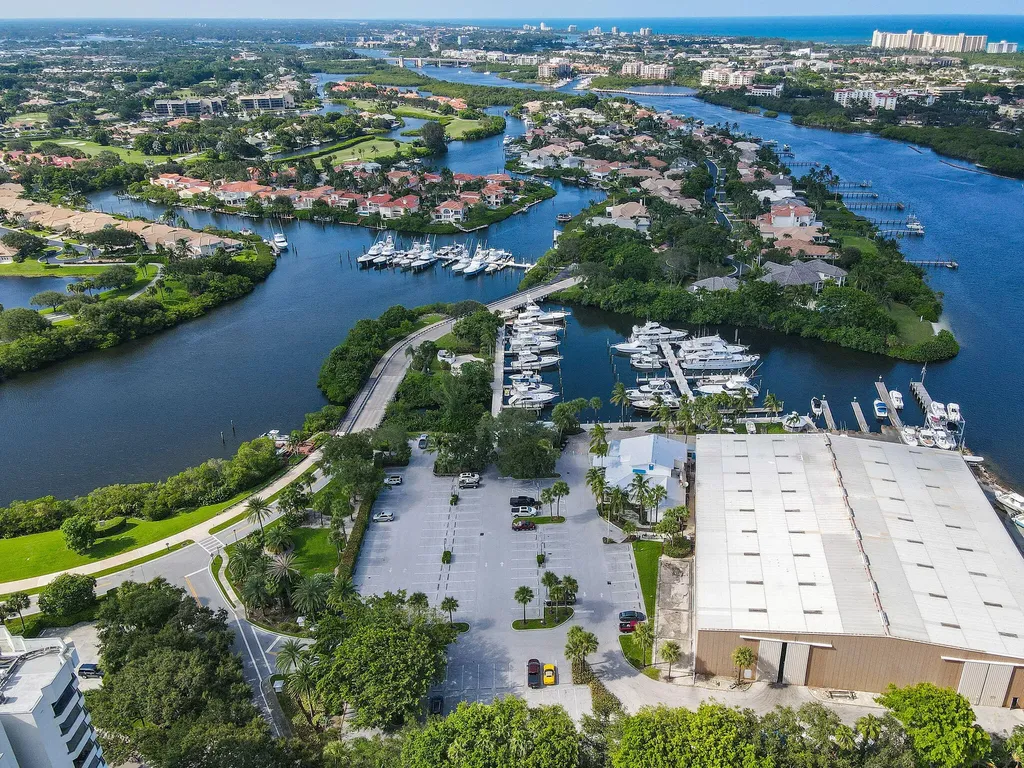 17081 Waterbend Drive Jupiter FL 33477