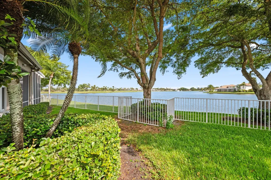 923 Augusta Pointe Drive Palm Beach Gardens FL 33418